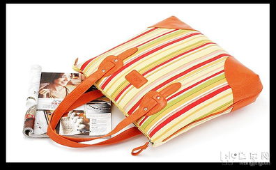 日用百货超级大杂烩 化妆品、鞋、电子产品应有尽有，价格可议